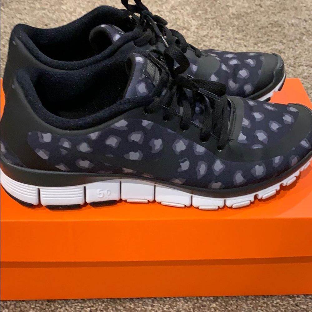 Womens Nike Free 5.0 V4 Animal Print Sneakers